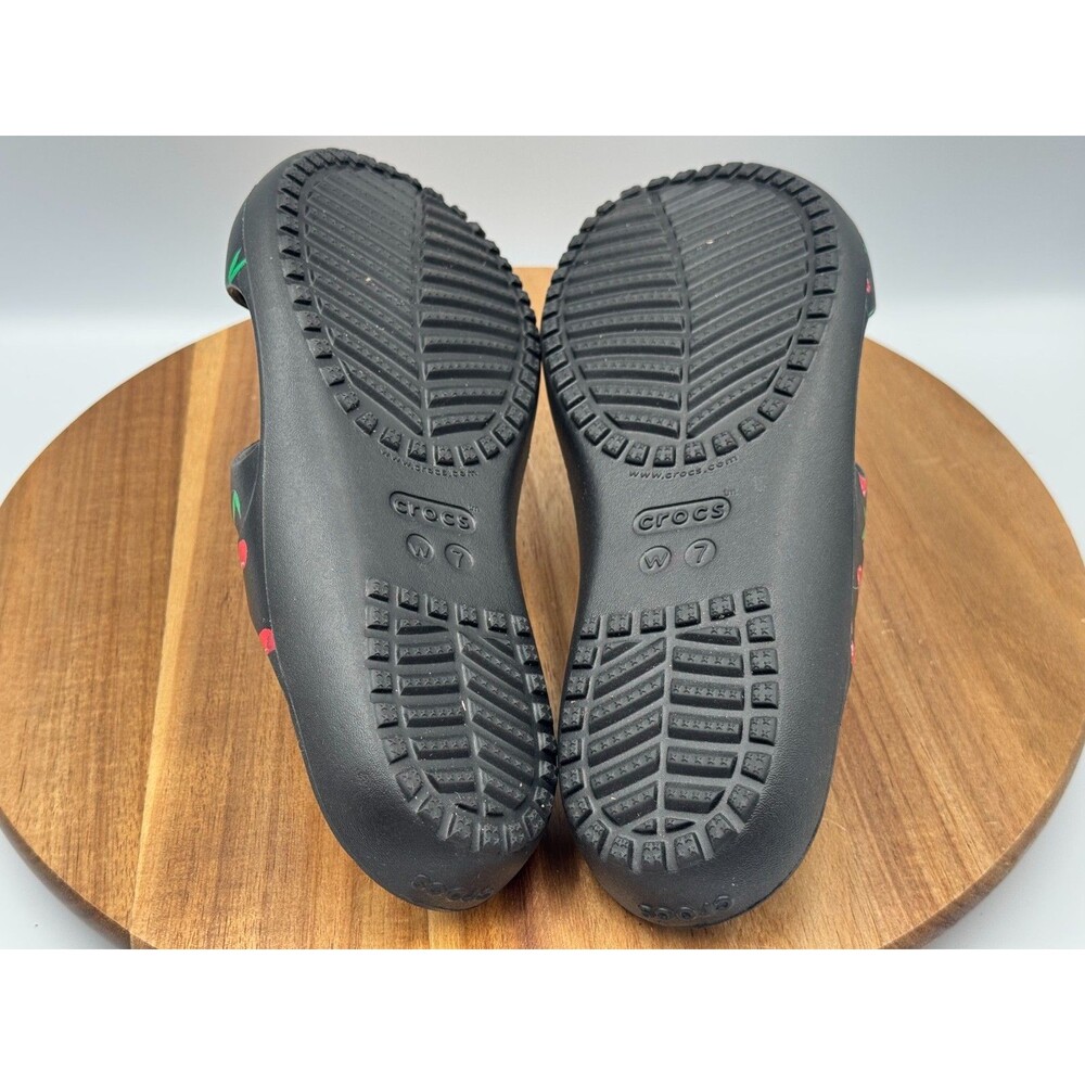 CROCS Women's Kadee ll Graphic Sandals Slip Ons Black/Cherries RARE! Size 7 - Picture 7 of 9